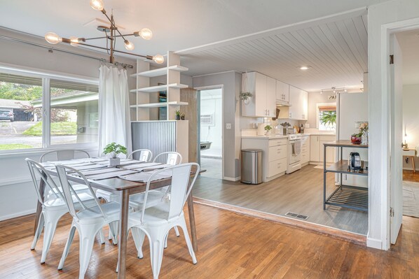 House (2 Bedrooms) | Interior