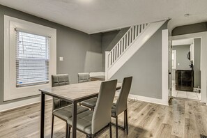 Apartment (3 Bedrooms) | Interior - 2 Mi to Mass Ave: Convenient Townhome w/ Yard! (Indianapolis)