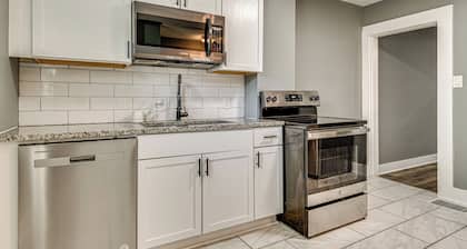 2 Mi to Mass Ave: Convenient Townhome w/ Yard!