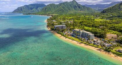 Resort Condo on Oahu: Ocean & Pool Views!