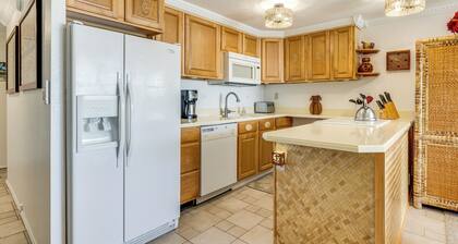 Resort Condo on Oahu: Ocean & Pool Views!