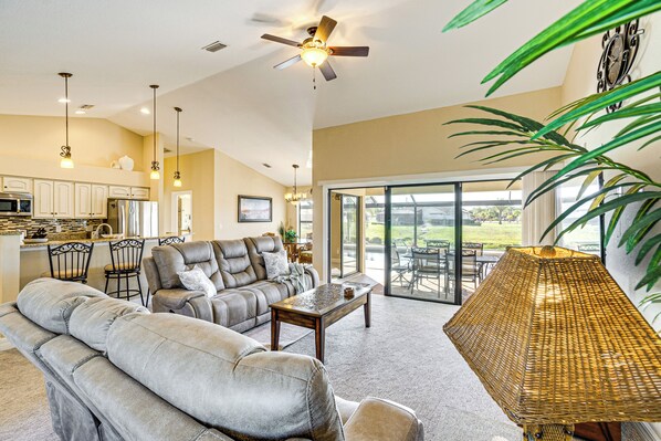 House (3 Bedrooms) | Interior