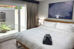 Apartment (2 Bedrooms) | Interior - 2 Blocks to Beach Park: Cozy Seattle Townhome (Seattle)