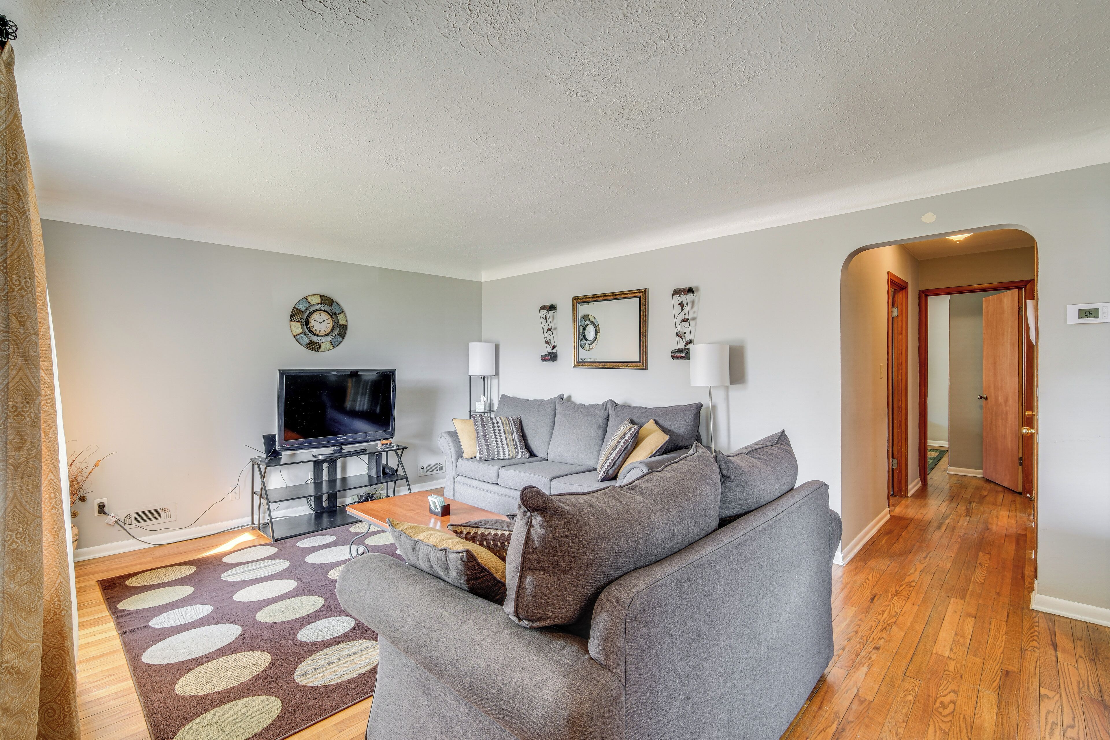 House (3 Bedrooms) | Interior