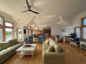 Smart TV, fireplace, books, video library - Secluded Oceanside - Amazing Ocean Views,Elevator , Heated Pool, Hot Tub!! (Corolla)