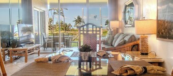 Hotel-zoned OCEAN FRONT GROUND FLOOR! Menehune Shores 121