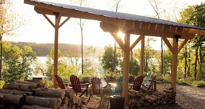Glamping RV Overlooking Conesus Lake Finger Lakes Region Fire Pit A/C and Pool