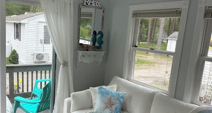 Charming 1-bedroom house in Wells minutes from the beach and pet friendly