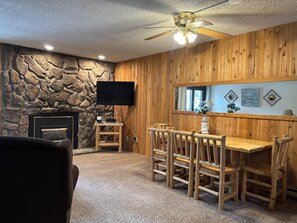 Interior - Unit 624 - Updated Condo (Winter Park)