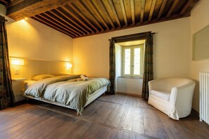 4 Schlafzimmer, Bügeleisen/Bügelbrett, kostenloses WLAN, Bettwäsche