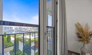 Blackout curtains, soundproofing, iron/ironing board, free WiFi