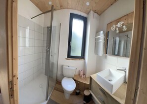 Bathroom - APARTMENT NEAR CITY CENTER (Mont-Dore)