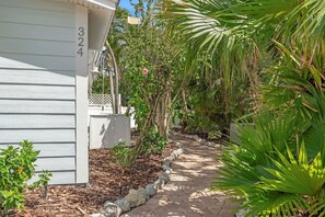 Cottage, 3 Bedrooms | Property grounds