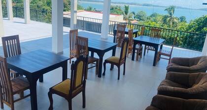 Spacious apartment with 13 bedrooms with bathrooms.Fiber wifi also have