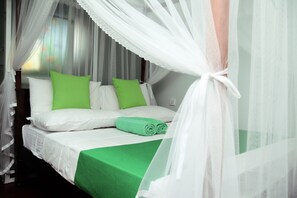 13 bedrooms, iron/ironing board, WiFi, bed sheets