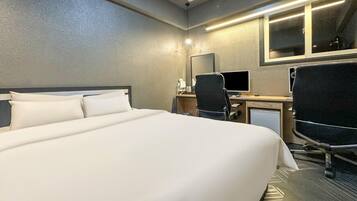 Studio | Bàn, khu vực làm việc phù hợp cho laptop