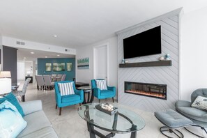 TV, fireplace