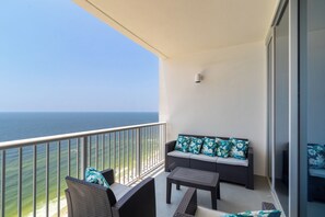 Property grounds - Island Tower 2502 by Liquid Life (Gulf Shores)