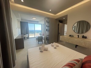3 bedrooms, iron/ironing board, WiFi