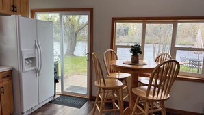 Dining - Waterfront legacy farm cottage house with WiFi, AC in lovely Eau Claire (Eau Claire)