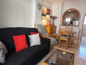 Apartamento, 2 habitaciones, fumadores, balcón | Sala de estar