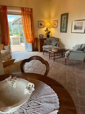 Living area - La Locanda Volpaia (Radda in Chianti)