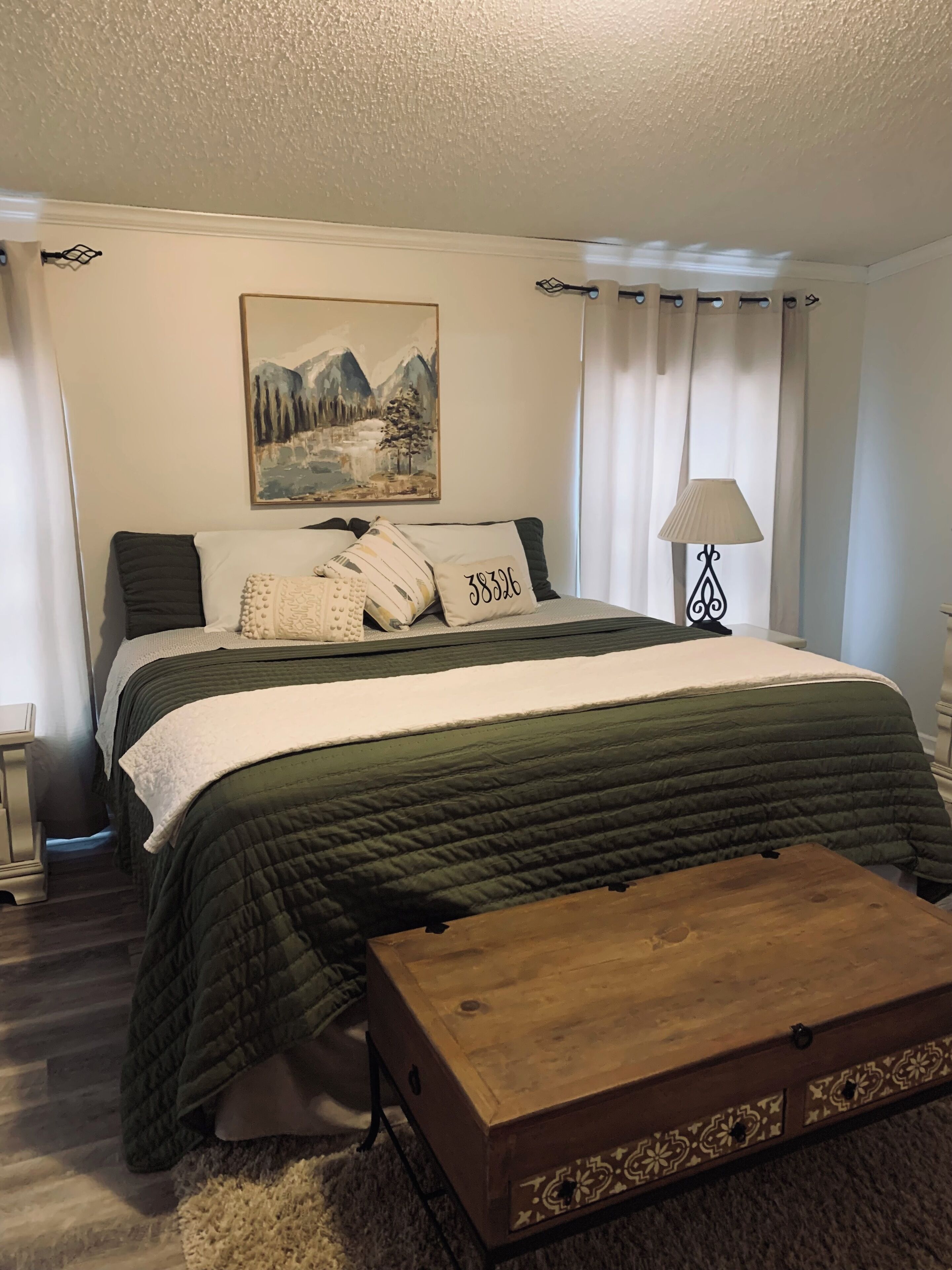 4 bedrooms, iron/ironing board, free WiFi, bed sheets