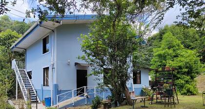 Equipped apartment, in a quiet and safe area surrounded by nature.