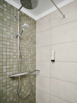 Căn hộ | Phòng tắm | Bồn tắm 