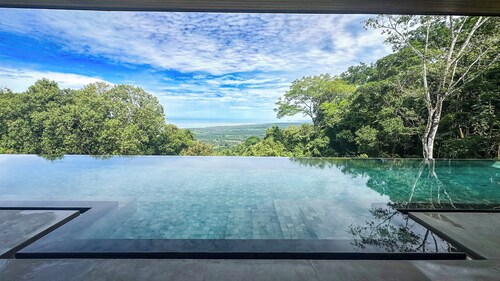 Casa Colibrí | 75-Ft Infinity Pool & Ocean Views