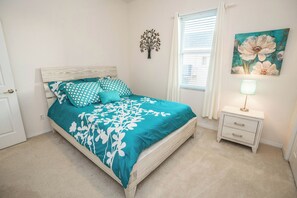 4 bedrooms, internet, bed sheets