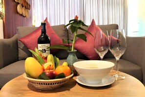 Room, 1 Bedroom, Smoking, Balcony | Living room