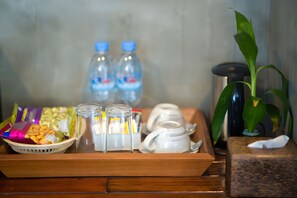 客房, 1 間臥室, 吸煙房, 陽台 | 餐飲