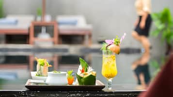 Room, 1 Bedroom, Smoking, Balcony | Food and drink