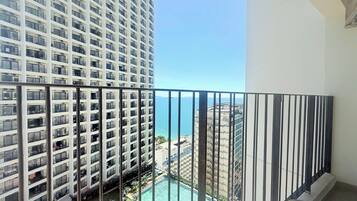 City Apartment, 2 Bedrooms, Balcony, Ocean View | Balcony