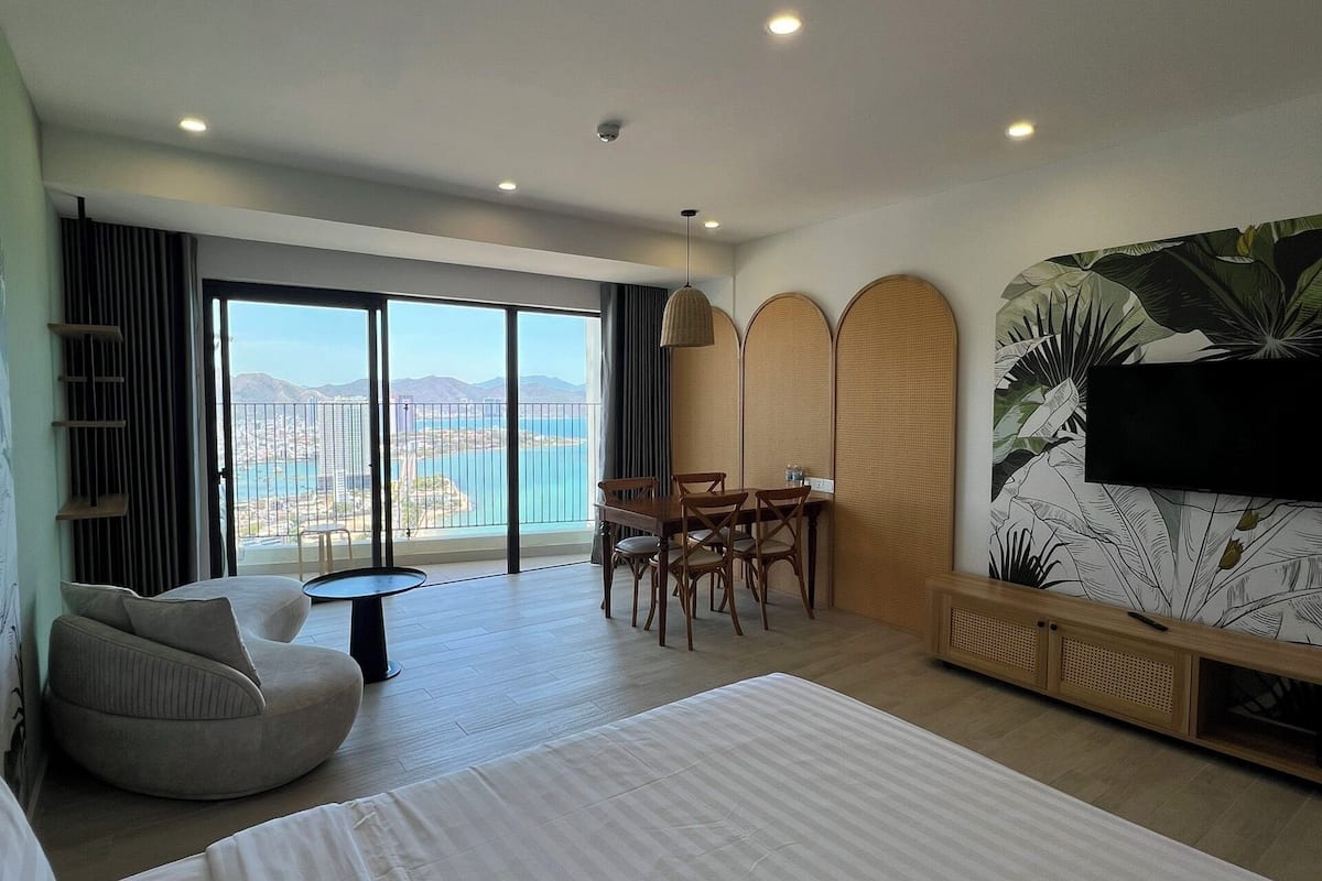 Exclusive Studio Suite, Balcony, Ocean View