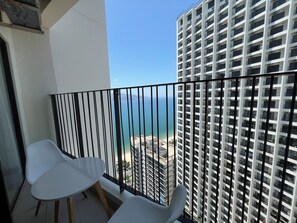 Standard Studio, Balcony, Beach View | Balcony - Apartment Lotte (Nha Trang)