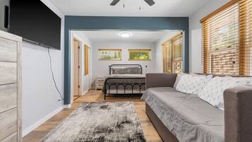 3 Schlafzimmer, Bügeleisen/Bügelbrett, WLAN, Bettwäsche