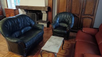 Fernseher, Kamin
