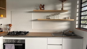 Fridge, microwave, oven, coffee/tea maker