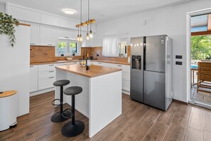 Fridge, microwave, oven, dishwasher