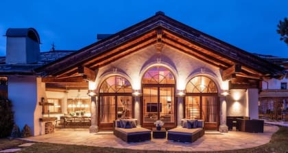Elegant Chalet Near Slopes & Village