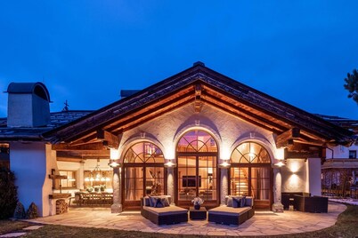 Elegant Chalet Near Slopes & Village