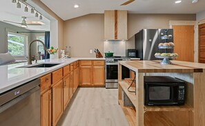 Private kitchen - Sand Bar Resort in Suring (Suring)