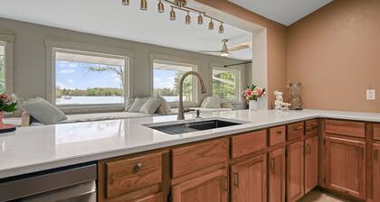 Sand Bar Resort in Suring