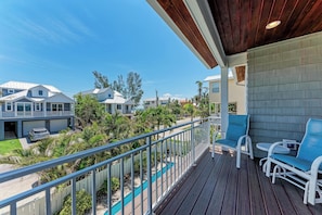 Property grounds - Moon Shadow South - Bean Point 3bed - Powered by Island Real Estate (Anna Maria)