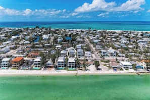 Beach - Moon Shadow South - Bean Point 3bed - Powered by Island Real Estate (Anna Maria)