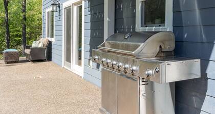 NEW! Blue Haven in PL |Sauna | Kayaks| Golf