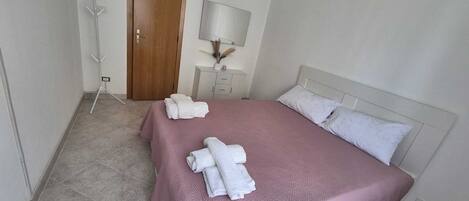 3 chambres, Wi-Fi gratuit, draps fournis