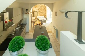 Standard Duplex, Courtyard View | Living area | LED TV - Residence Corte Salento  (Corigliano D'Otranto)